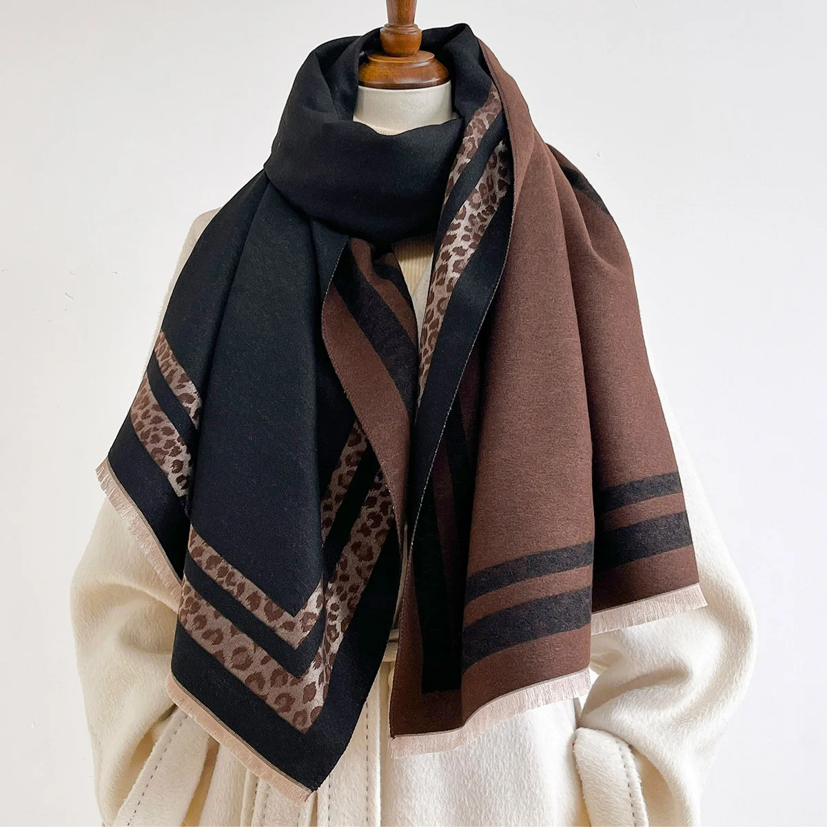 Selendang Tebal Berwarna Polos - Woven Scarf Blanket ulasan dan harga
