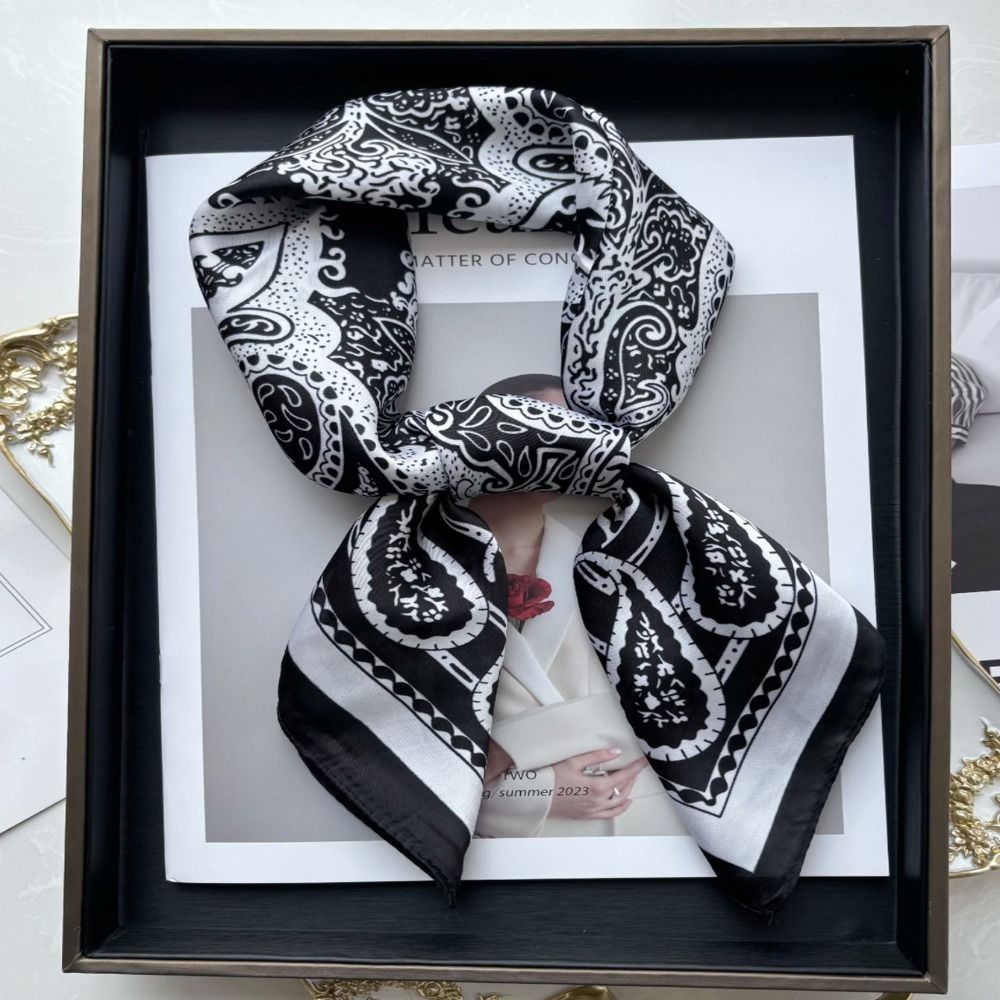 Syal Segiempat Imitasi Sutra C - Scarf Silk Square ulasan dan harga