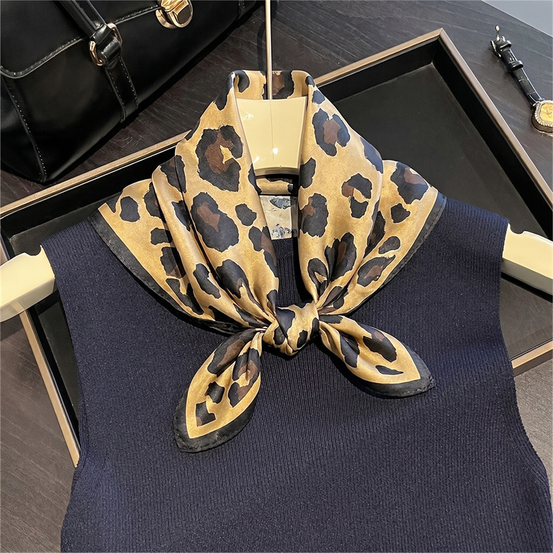 Syal Persegi Sutra 100% Motif  - Scarf Silk Square ulasan dan harga
